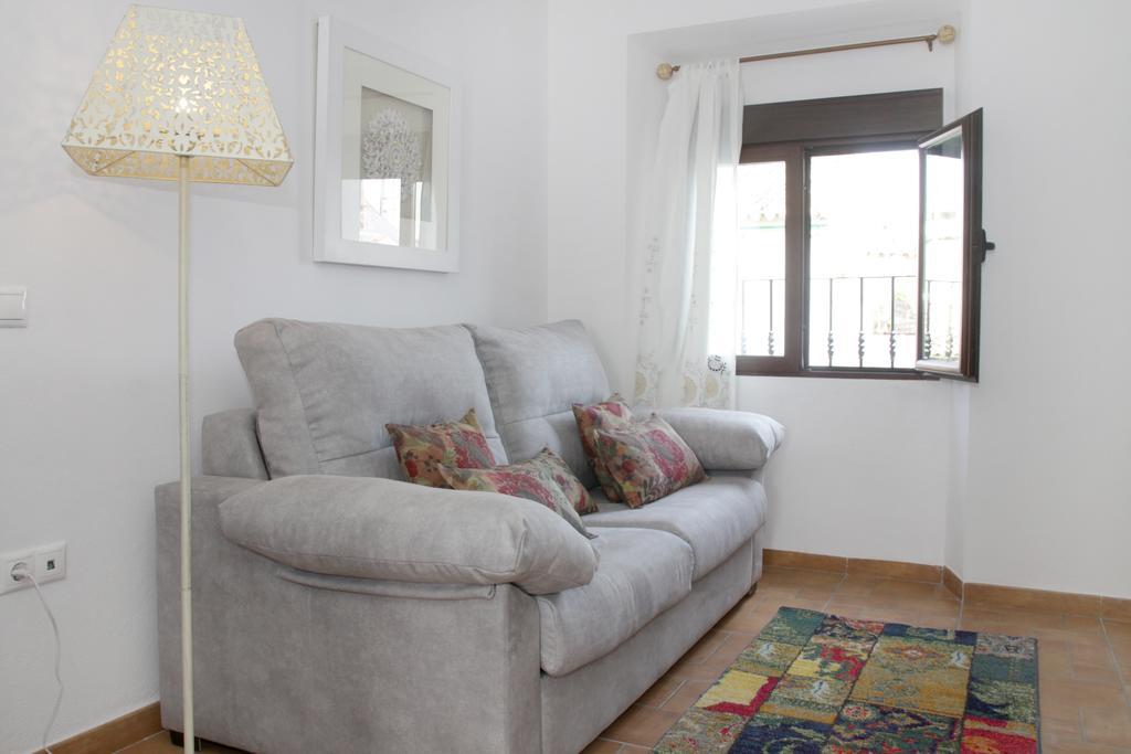 Apartamentos San Fernando 76 قرطبة المظهر الخارجي الصورة