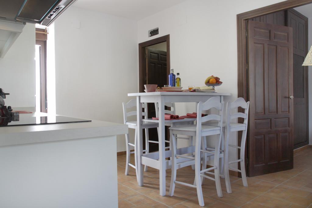 Apartamentos San Fernando 76 قرطبة المظهر الخارجي الصورة