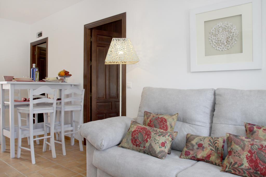Apartamentos San Fernando 76 قرطبة المظهر الخارجي الصورة