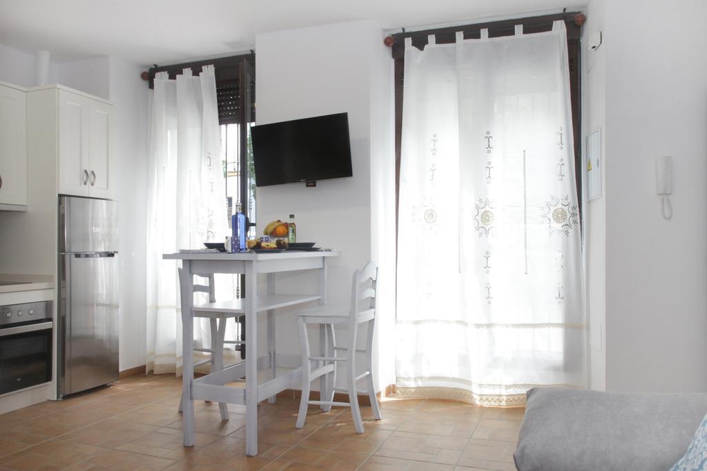 Apartamentos San Fernando 76 قرطبة المظهر الخارجي الصورة